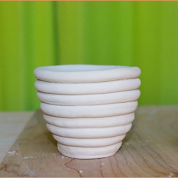 Creating Spectacular Vases with Clay: Techniques and Tips to Get Started